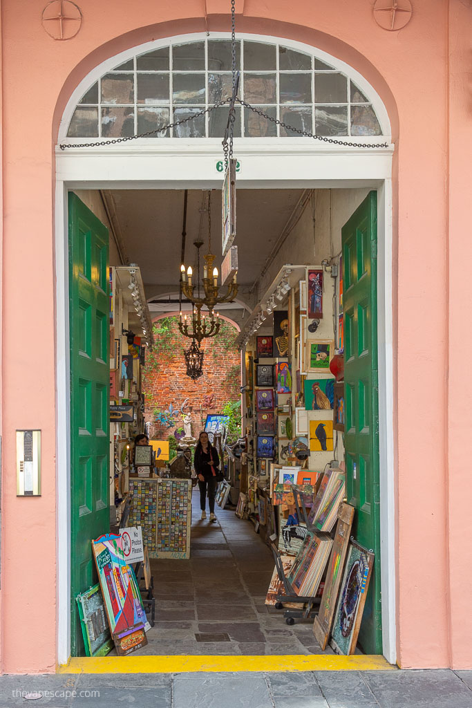 library shop in New Orleans.