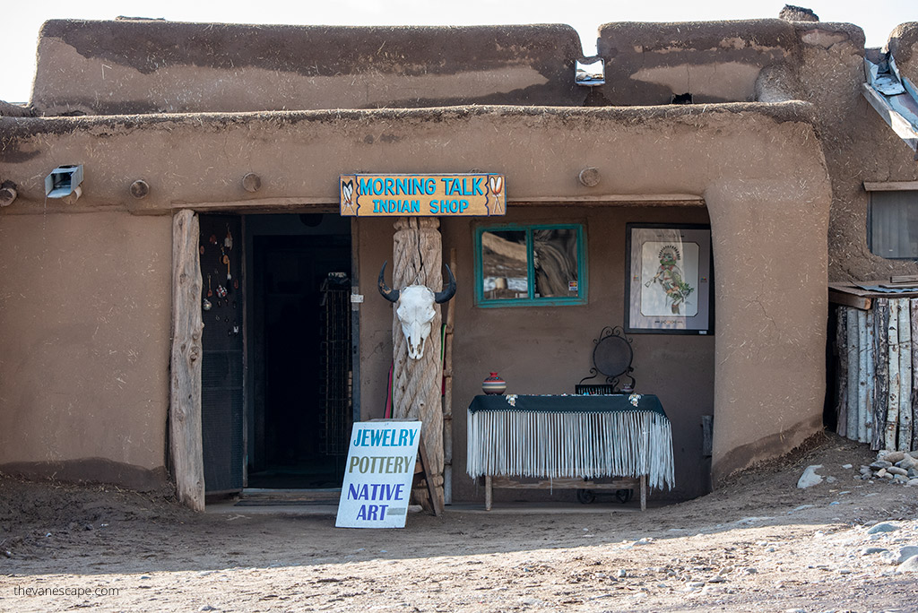 entrance to the Indian shop with inscription: Morning Talk, Jewelry, Pottery, Native Art.