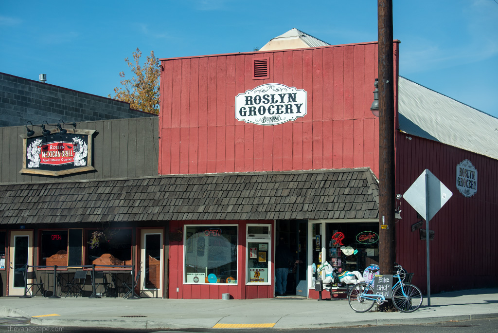 Roslyn Grocery wooden buildling.