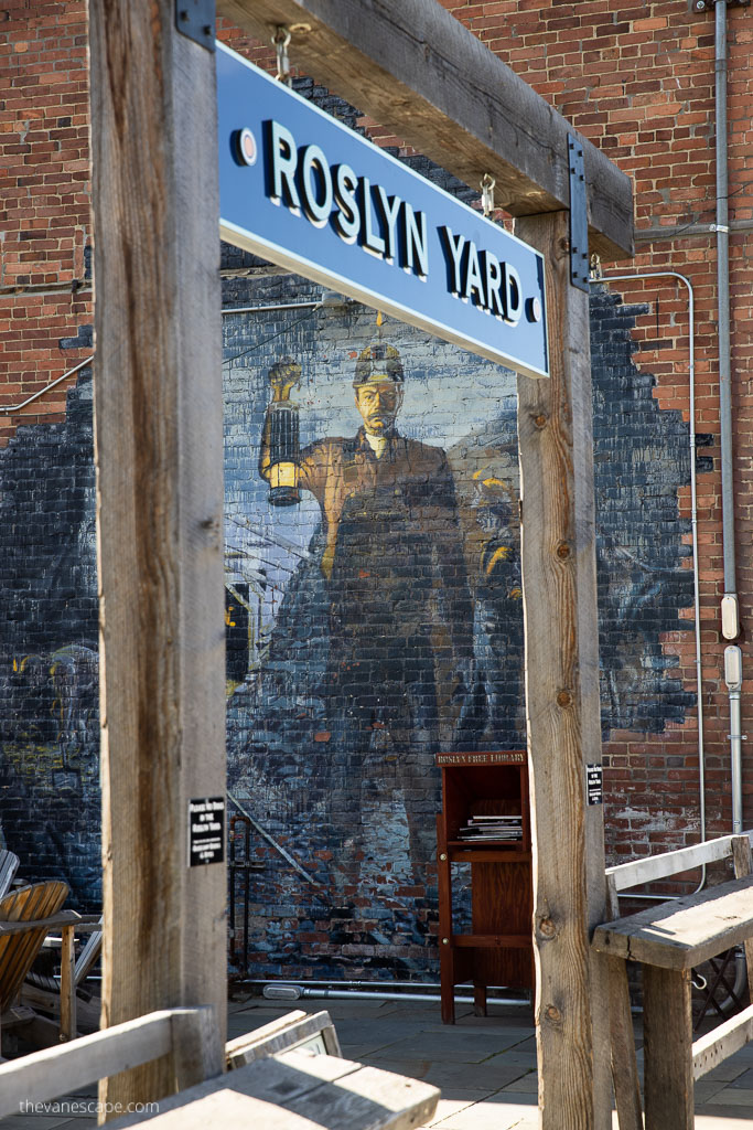 murals on the walls of Roslyn Yard.