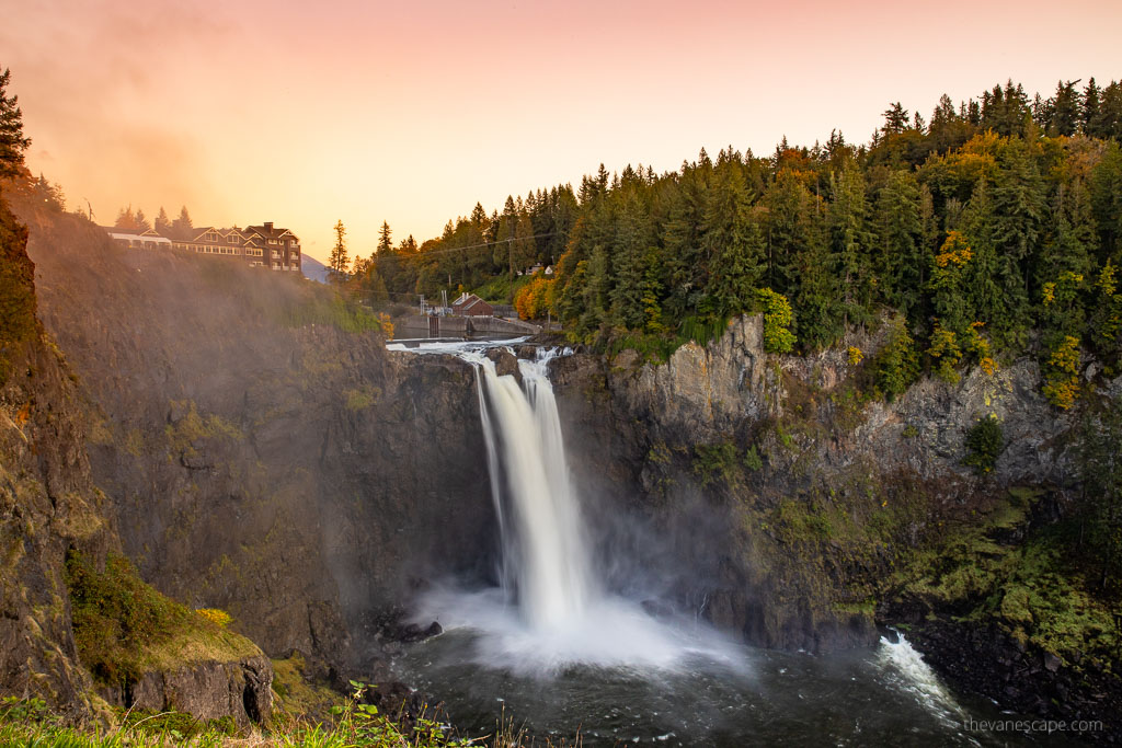 Snoqualmie Falls and Hotel during sunset - one of the Twin Peaks Locations which you can visit today.