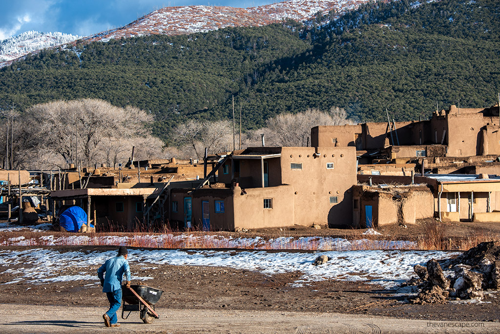 bildlings in pueblo.