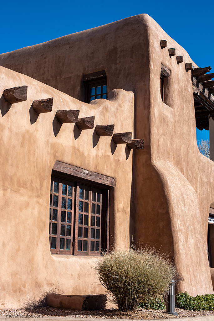 historical buildlings in Santa Fe