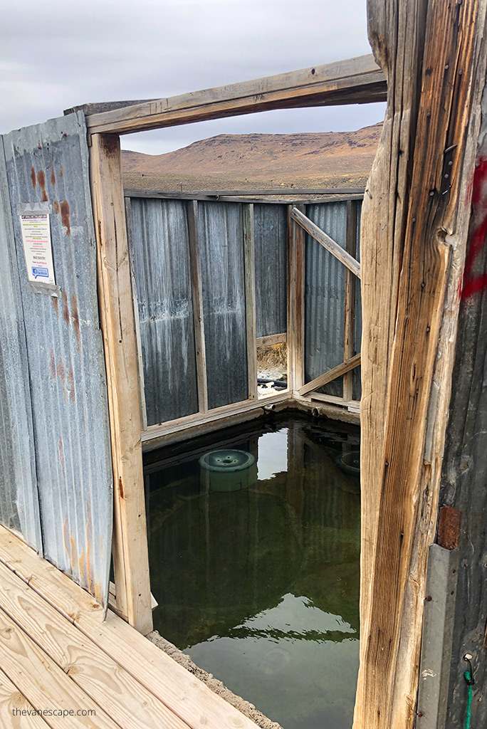 soaking pools
