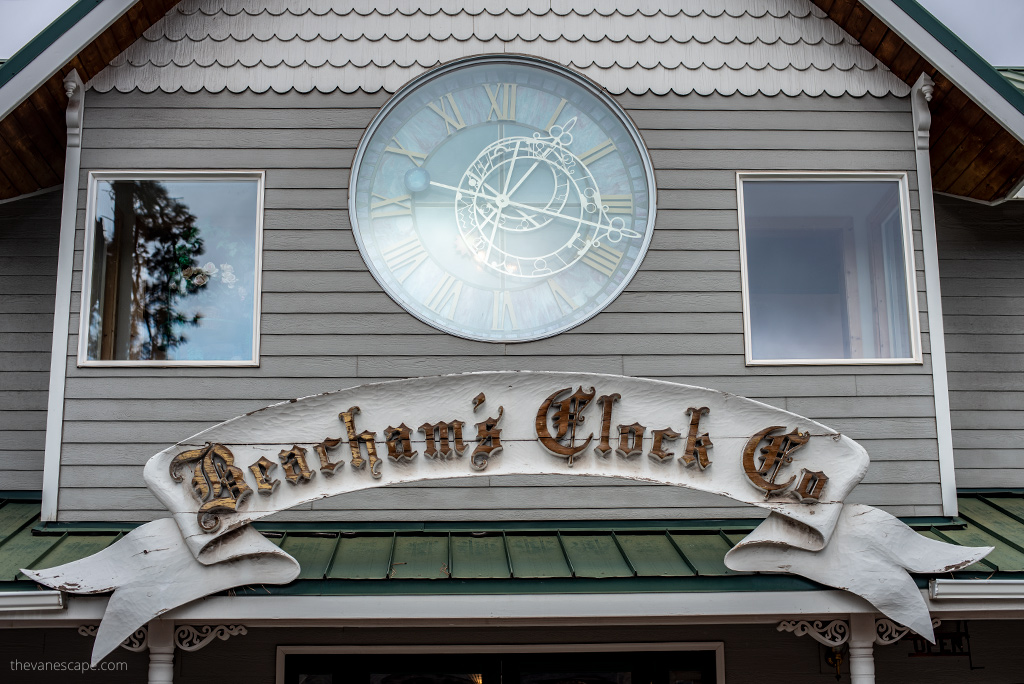 Things to do in Sisters Oregon: historic clock on one of the buildling.