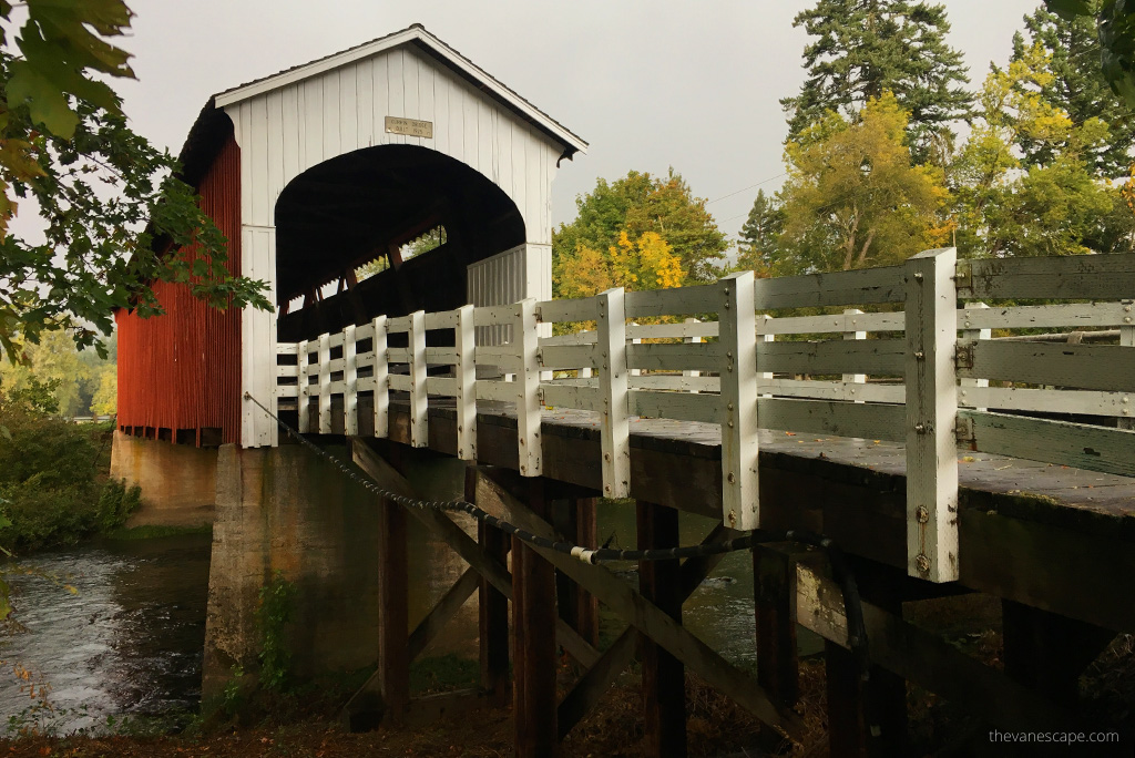 Oregon Covered Bridges - Currin Bridge