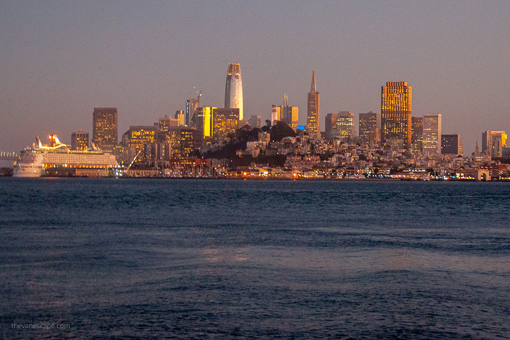 San Francisco skyline view from the Alcatraz by night.