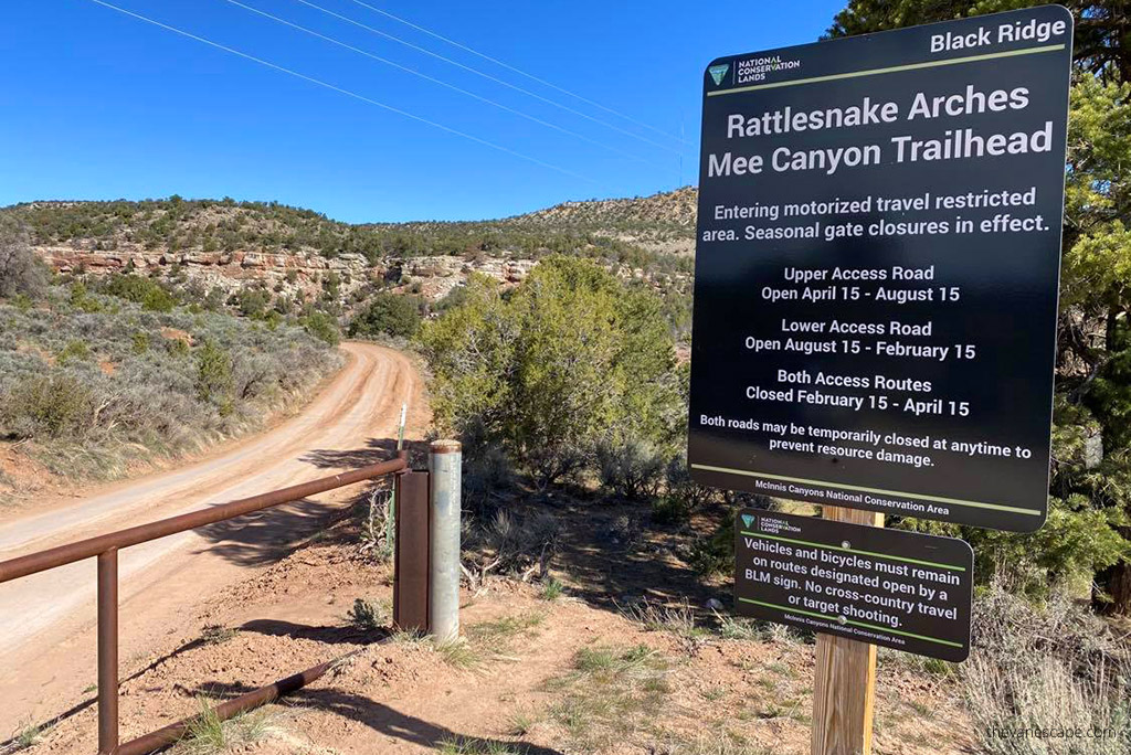 Black Ridge Access Road to Rattlesnake Arches Mee Canyon Trailhead