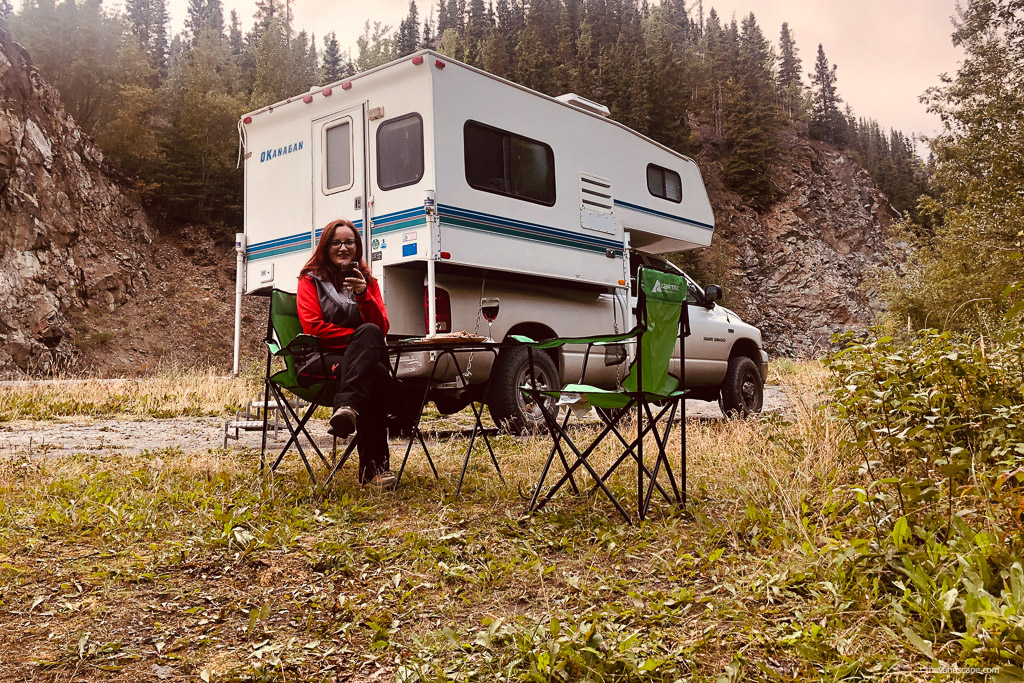 ram 2500 camper truck 