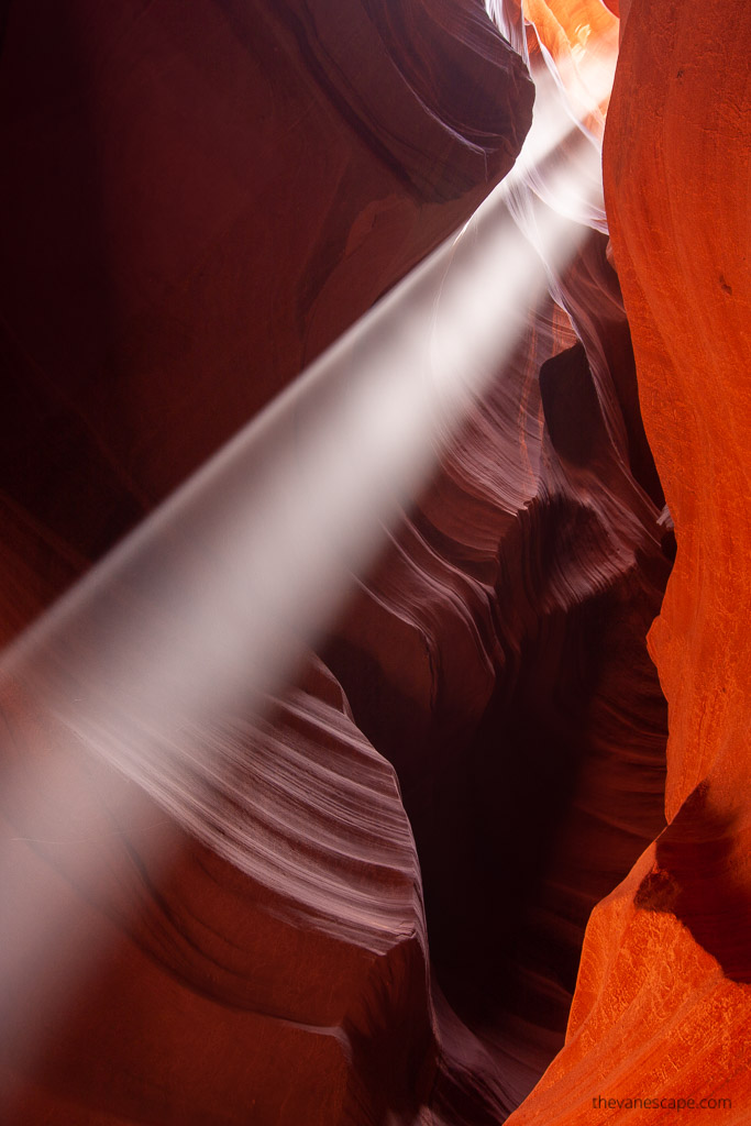 Upper Antelope Canyon Tour: sunlight beaming down from the openings at the top of the canyon.