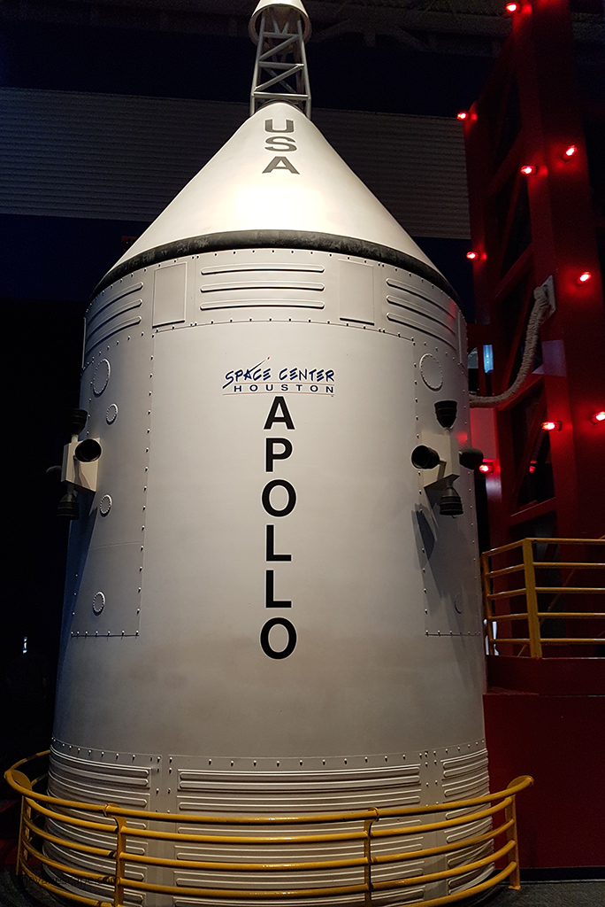  Space Center Houston: Apollo