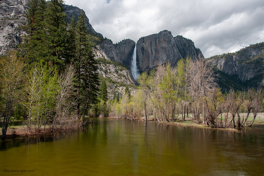 Lower Yosemite Fall Trail