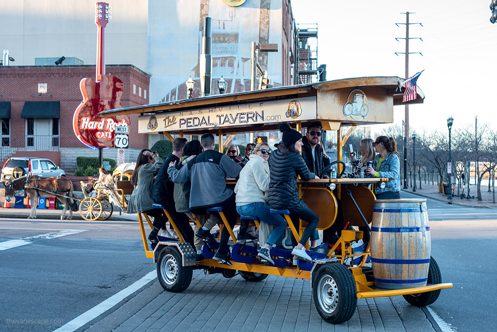 pedal tavern tour in Nashville