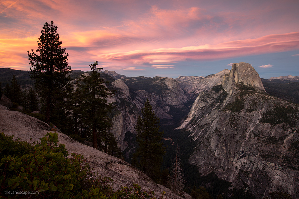 Yosemite 2 Day Itinerary: sunset over the park.