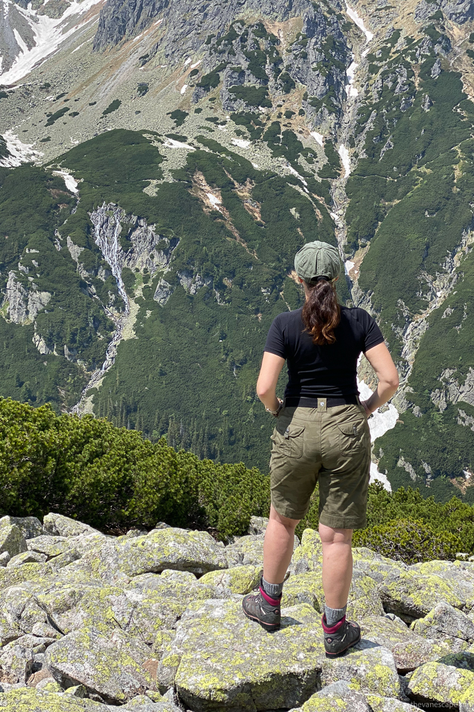 KÜHL Clothing Review: Women's Hiking Shorts & Sun Protection Shirt • Wander  Eat Write