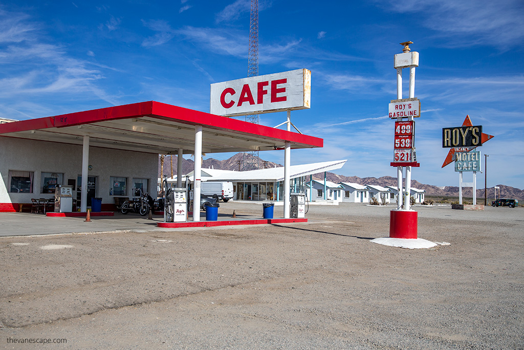 Roy's Motel & Cafe in Amboy