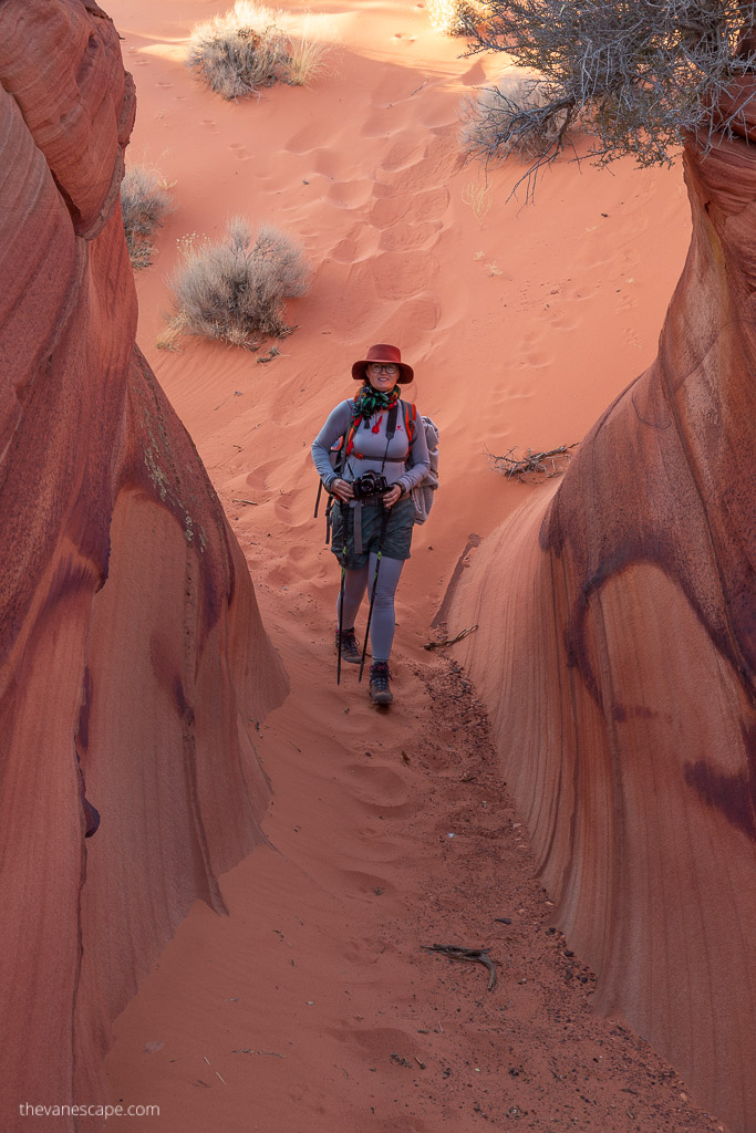 Agnes hiking in Kanab area - Coyote Buttes.