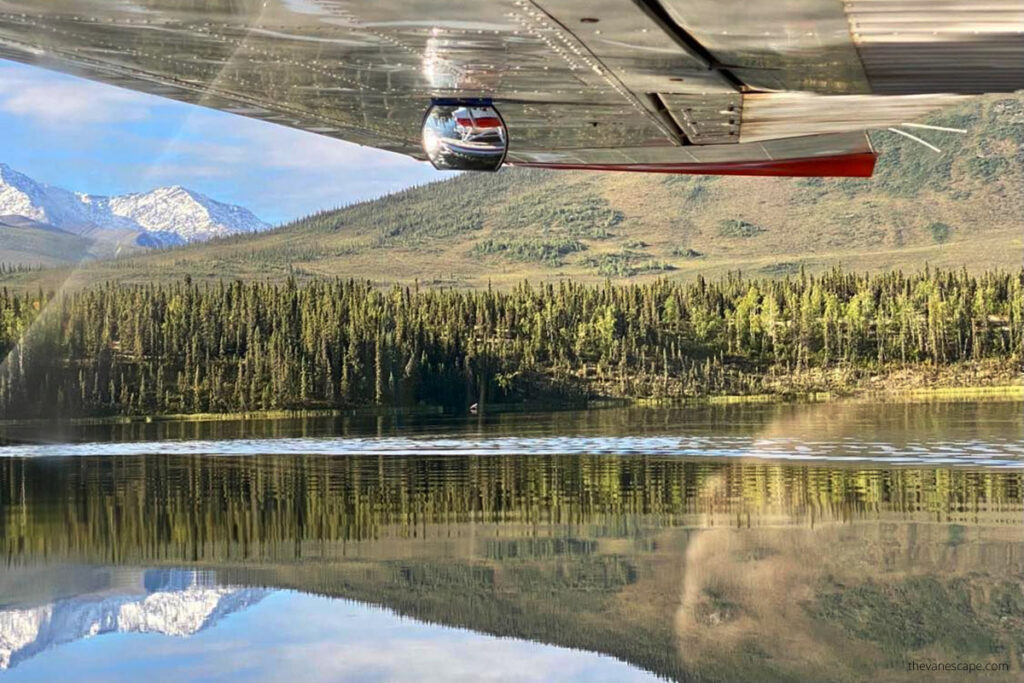 Coldfoot Alaska - things to do scenic flight