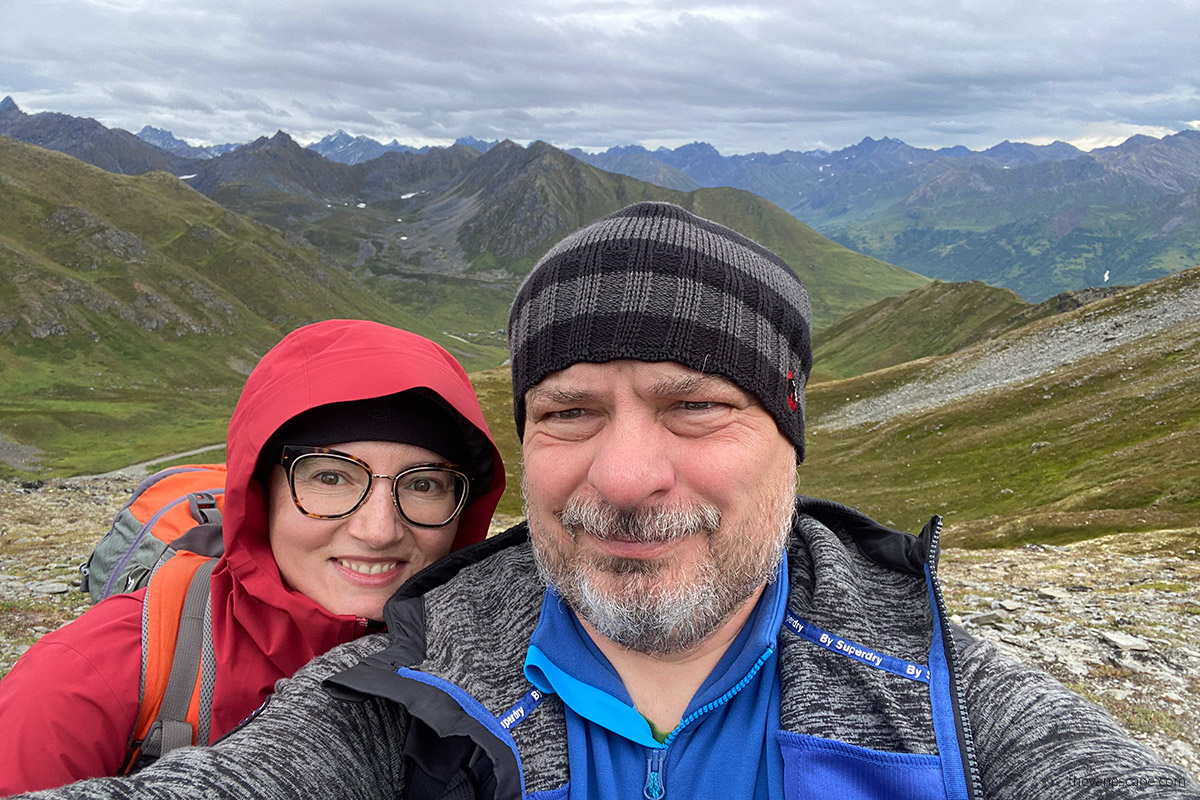 Agnes and Chris hiking in Alaska on Hatcher Pass