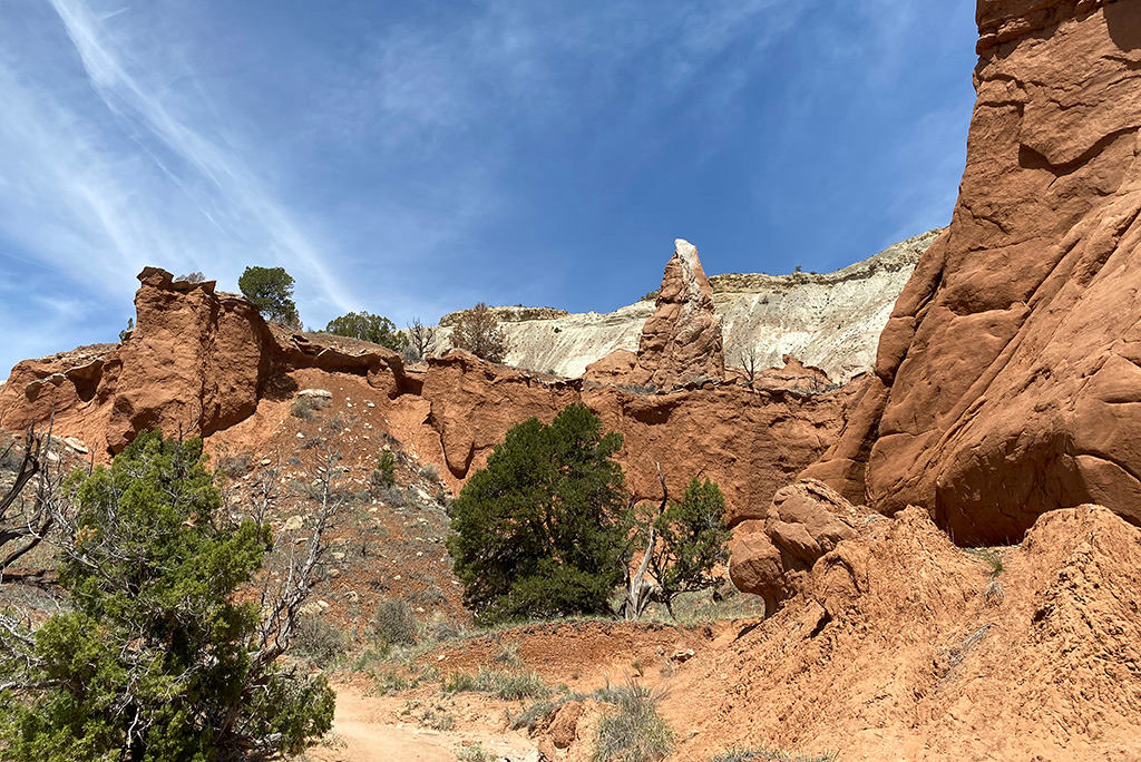 hiking trail in Kodachrome Basin State Park.