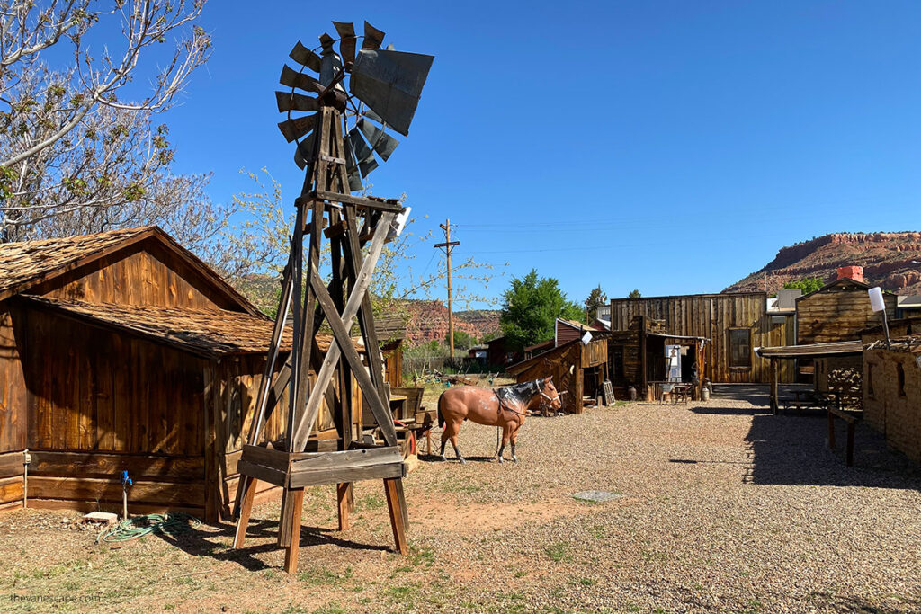 scenography from old Western movies, an artificial horse, western buildings in Little Hollywood Museum in Kanab