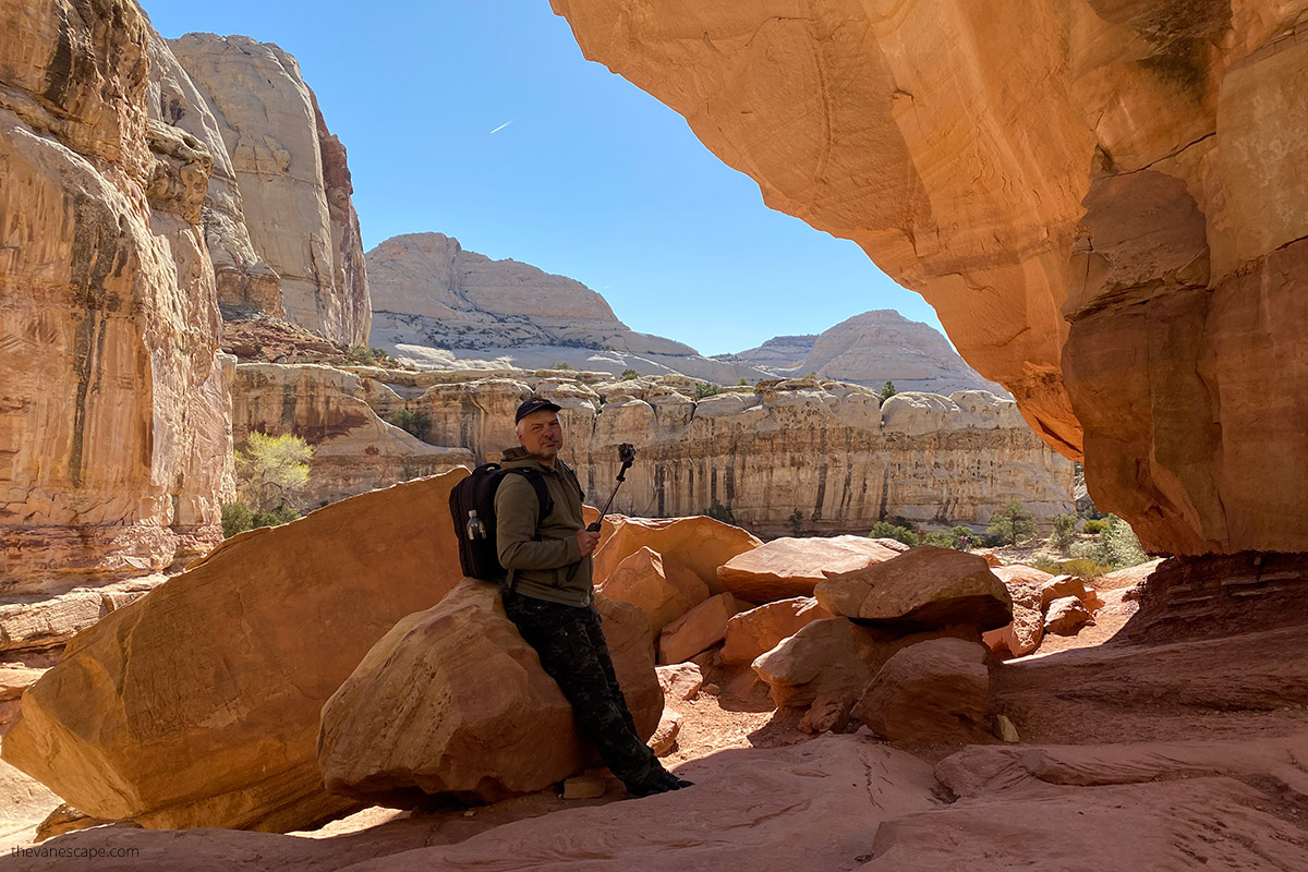 Chris filming in Capitol Reef NP with  DJI Osmo Mobile 6