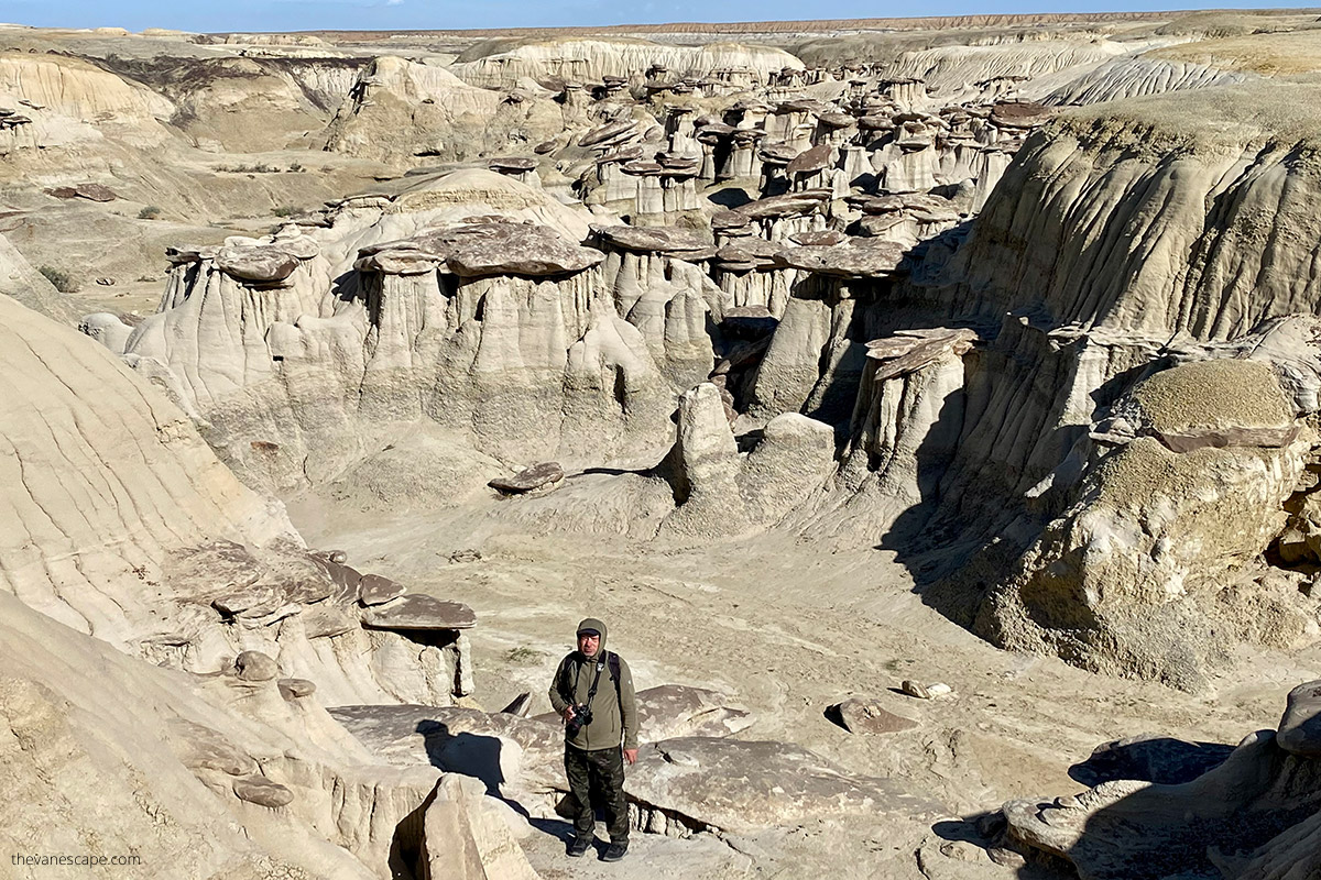 Chris hiking in Ah Shi Sle Pah New Mexico