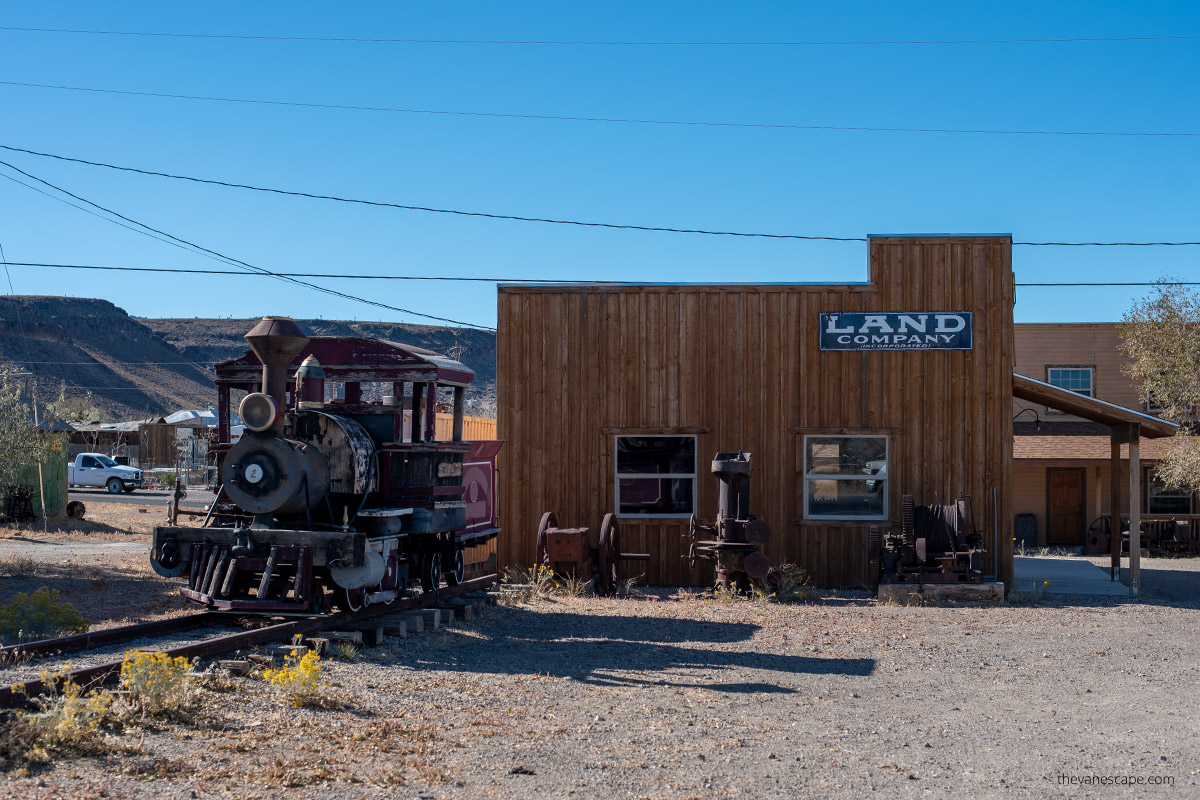 train in Goldfield