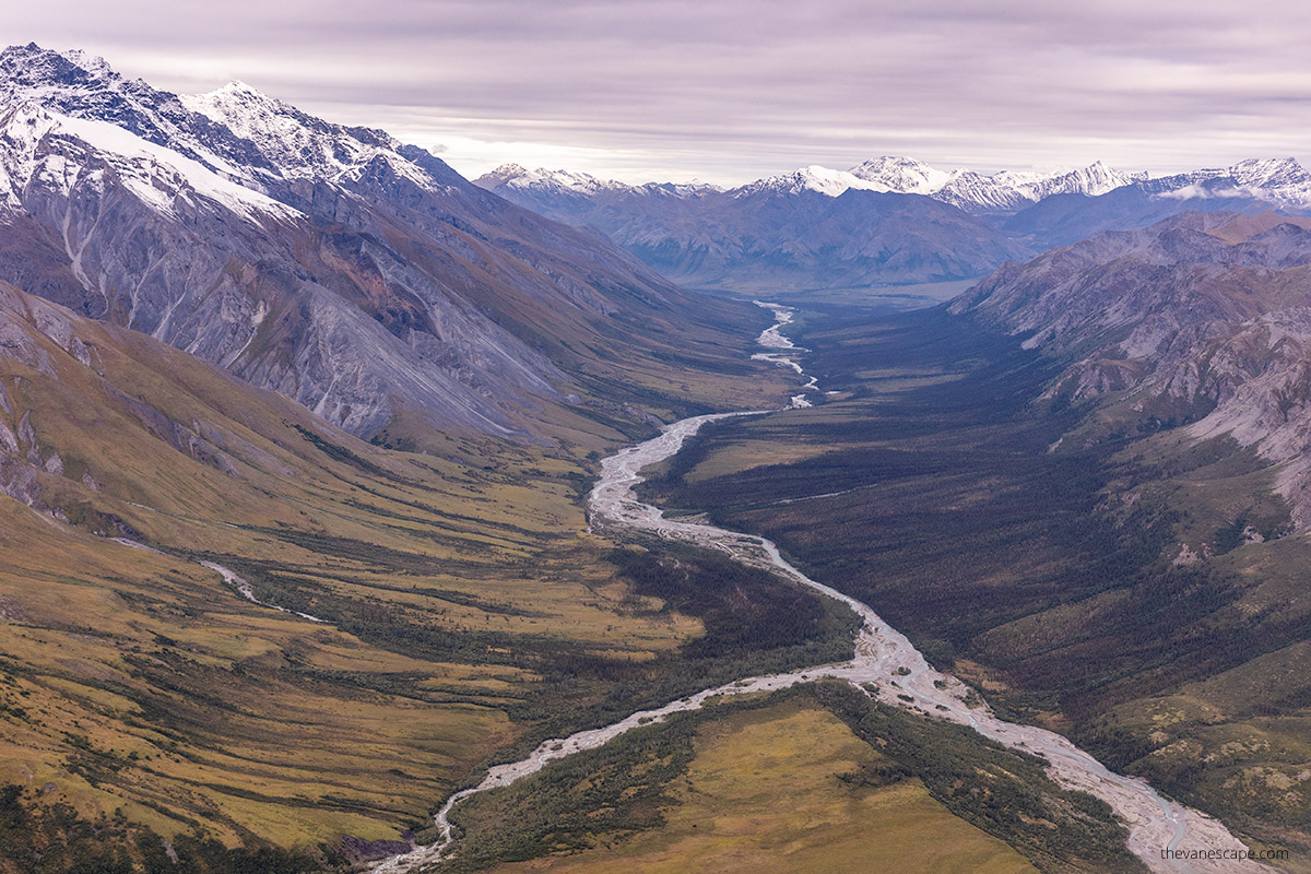 Gates of the Arctic National Park - view from a flotplane