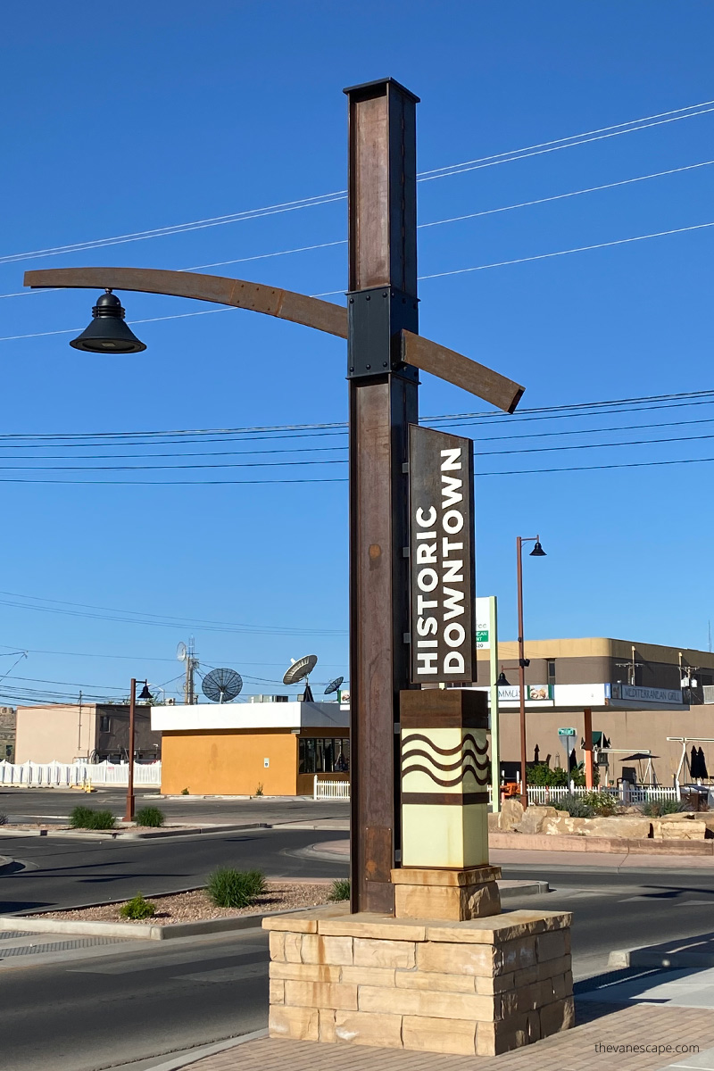 Sign of the historic downtown of Farmington