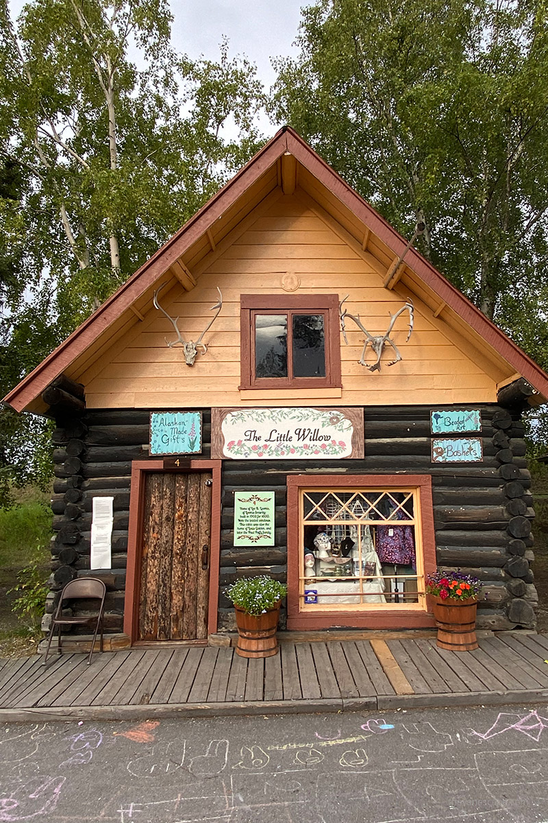 The Little Willow wooden shop