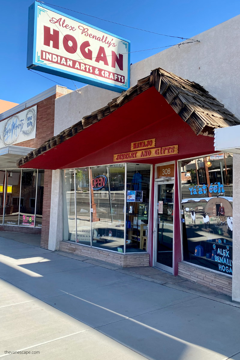 Navajo Jewlery and Crafts in Farmington