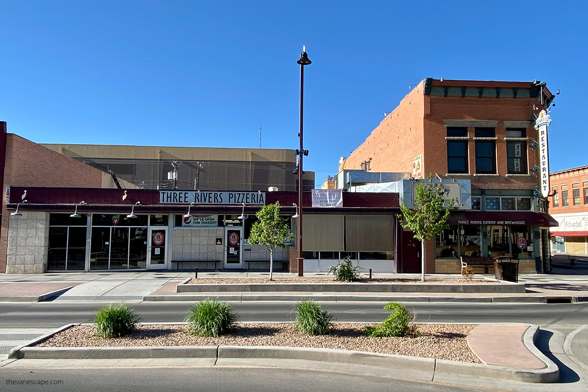 Three Rivers pizzeria building