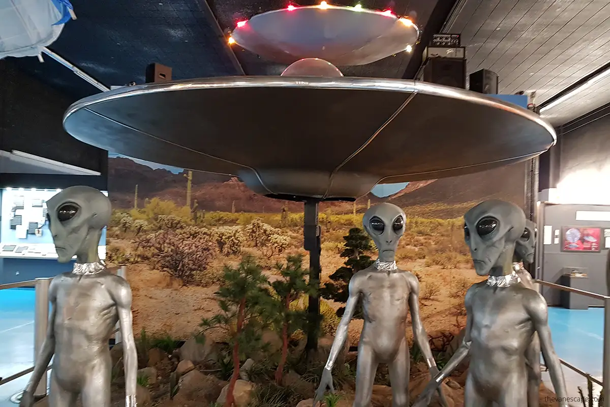Roswell New Mexico Itinerary - visiting International UFO Museum and Research Center.